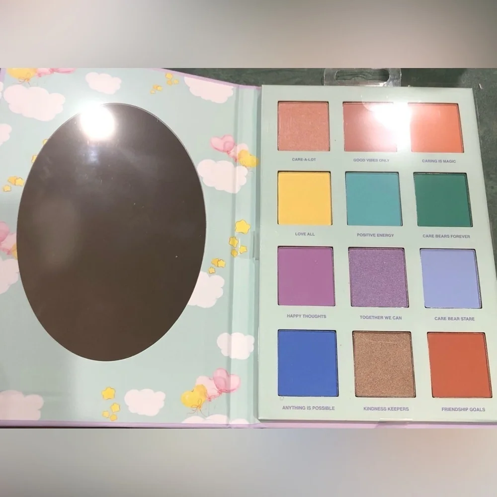 Care‎ Bears 12 piece eyeshadow palette book with mirror new